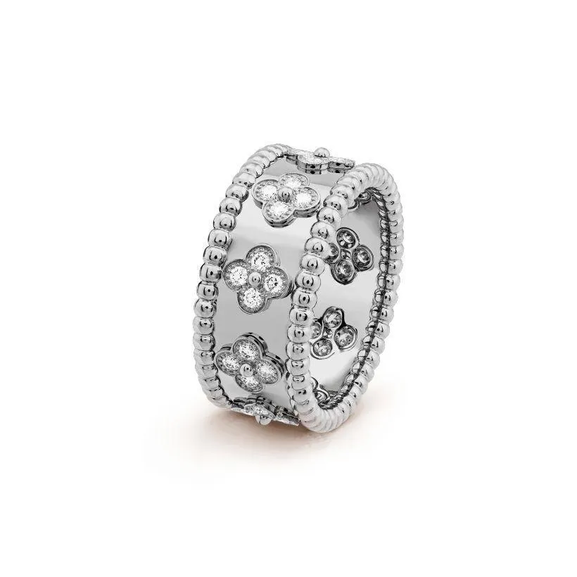 【2025】【Vancleef & Arpels】 ペルレ クローバー リング、スモールモデル