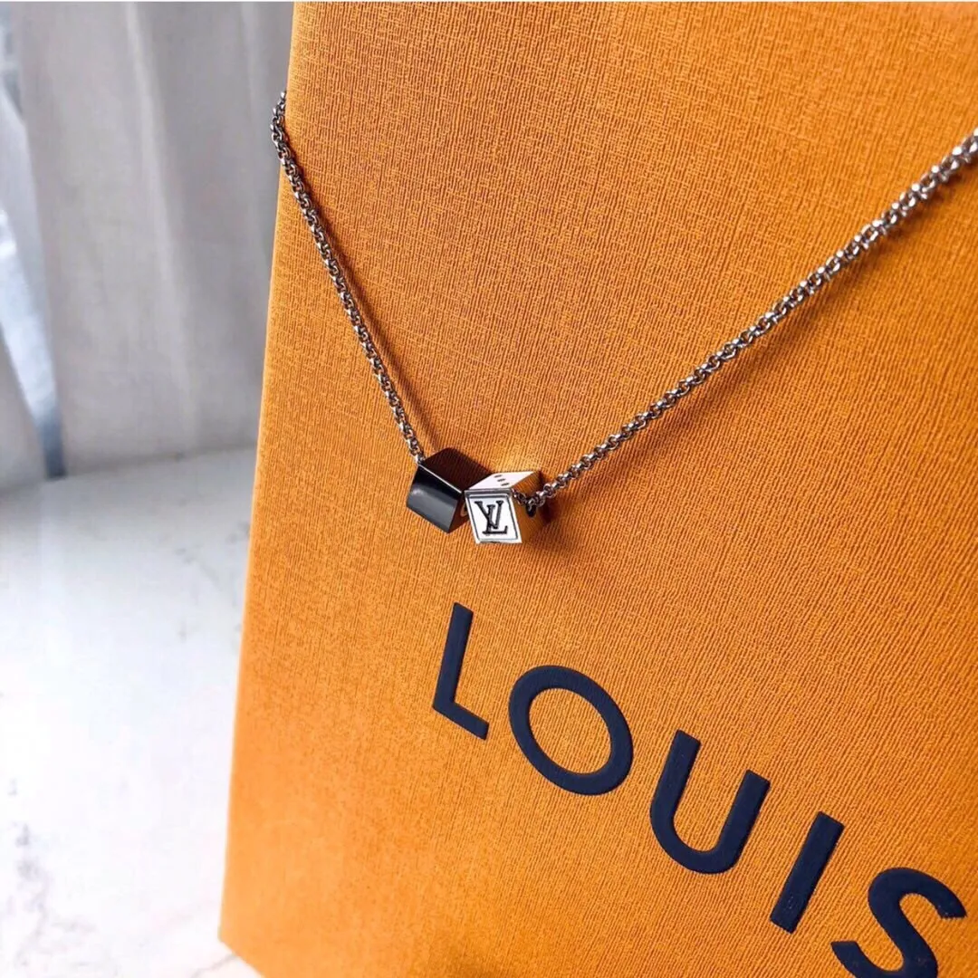 LOUIS VUITTON(ルイヴィトン)ダイス ネックレス