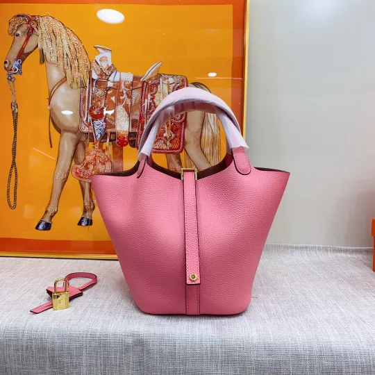 エルメス「Hermès」ピコタン ロック 18/22 バッグ「Picotin Lock bag」