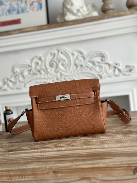 エルメス ケリー メッセンジャーバッグ「Kelly Bag」