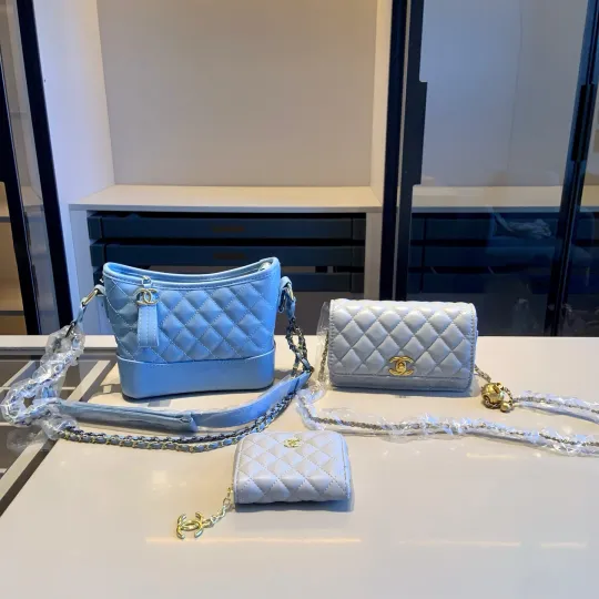「シャネル」CHANEL 3 点セット ガブリエルバッグ＋ゴールドボール付き WOC バッグ＋財布