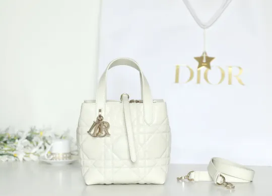 ディオール「Dior」トートバッグ コンパクト