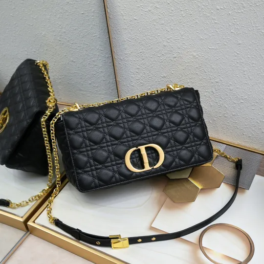 ディオール「Dior」Caro バッグ 時代を超える美しさ 女性のためのアイコン