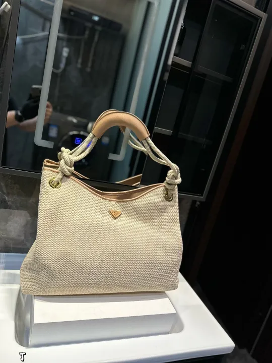 プラダ「Prada」 トライアングルロゴ ショッピングトートバッグ トートバッグ