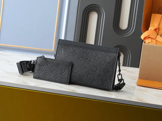 ルイ・ヴィトン ガストン・ウェアラブル・ウォレット「Gaston Wearable Wallet」