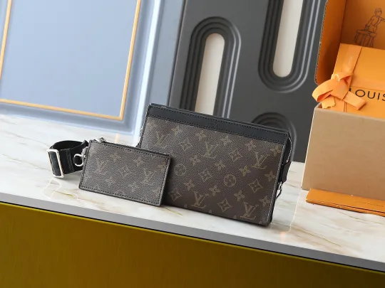 ルイ・ヴィトン ガストン・ウェアラブル・ウォレット「Gaston Wearable Wallet」