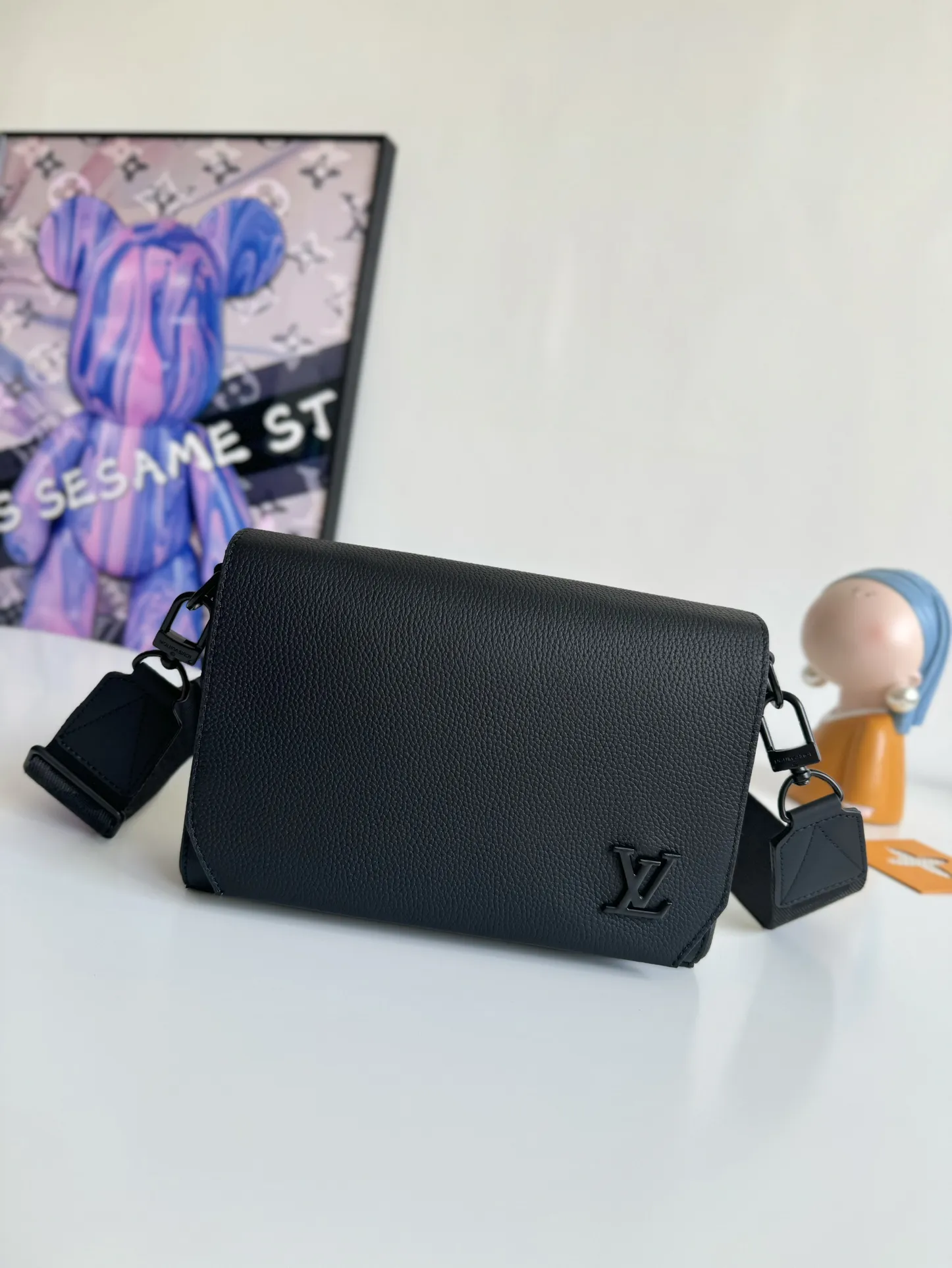 ルイ・ヴィトン「Louis Vuitton」スタイリッシュ メッセンジャーバッグ