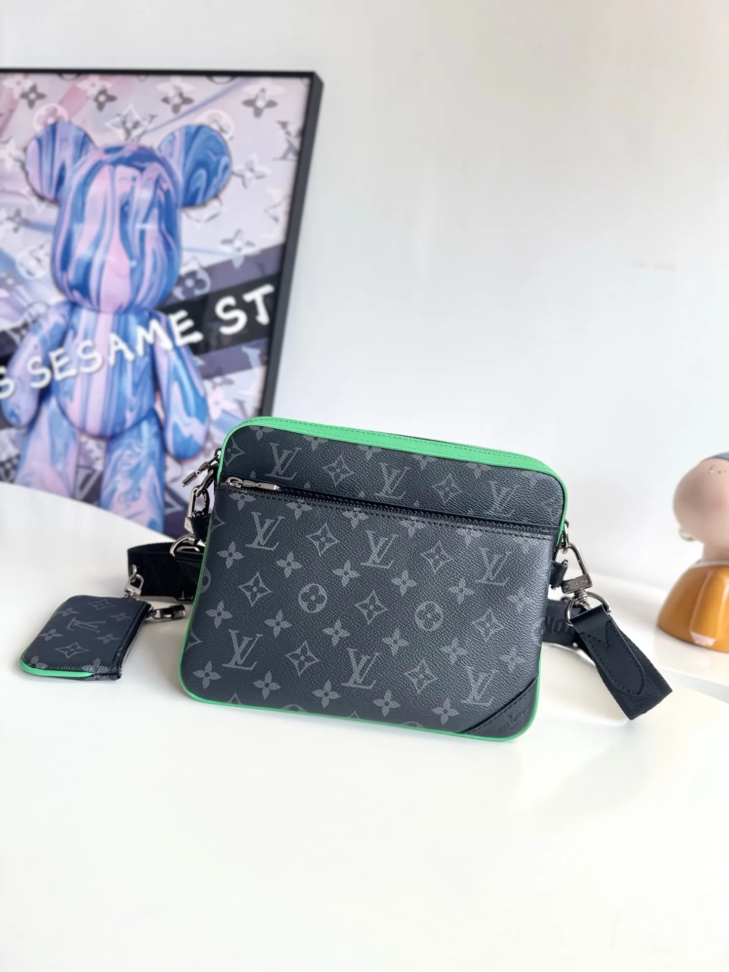 ルイ・ヴィトン「Louis Vuitton」スタイリッシュ メッセンジャーバッグ
