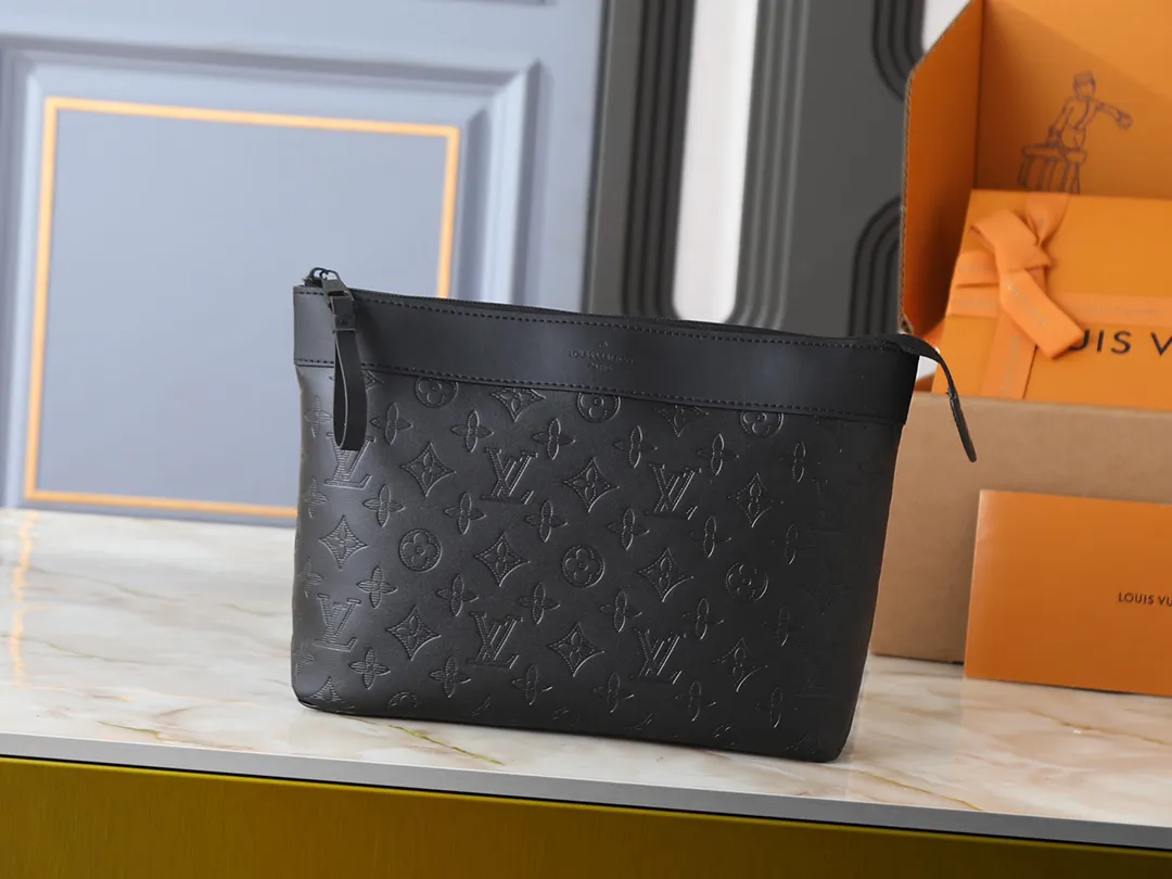 ルイ・ヴィトン「Louis Vuitton」ポシェット・ヴォワヤージュ スープル