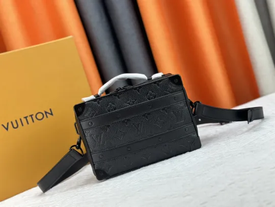ルイ・ヴィトン「Louis Vuitton」Soft Trunk メッセンジャーバッグ