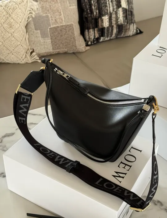 ロエベ「Loewe」Hammock Hobo cow leather ミニ ハンドバッグ