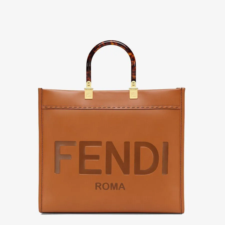 【Fendi】べっ甲柄の持ち手が上品サンシャインミディアムバッグ